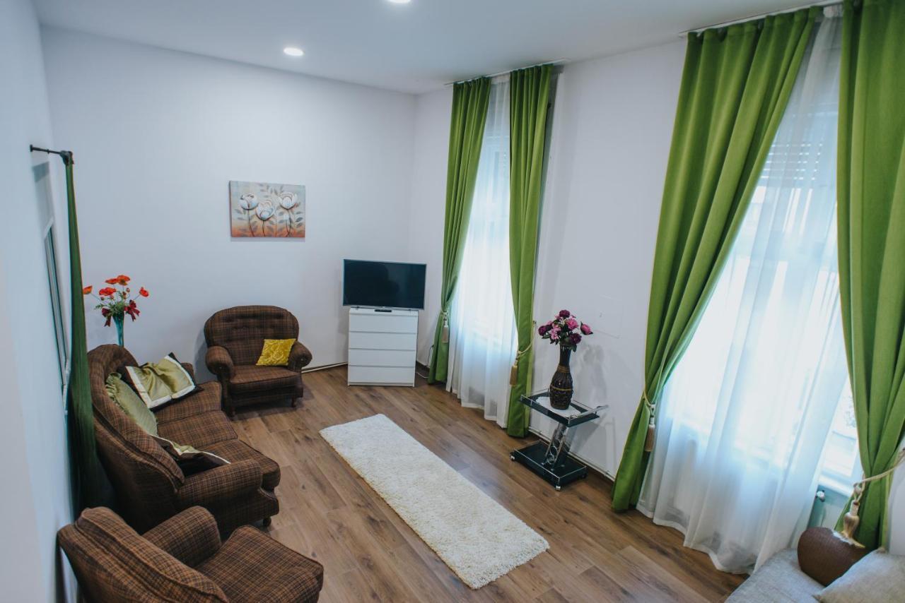Noo'Vo Central Apartaments Oradea Extérieur photo