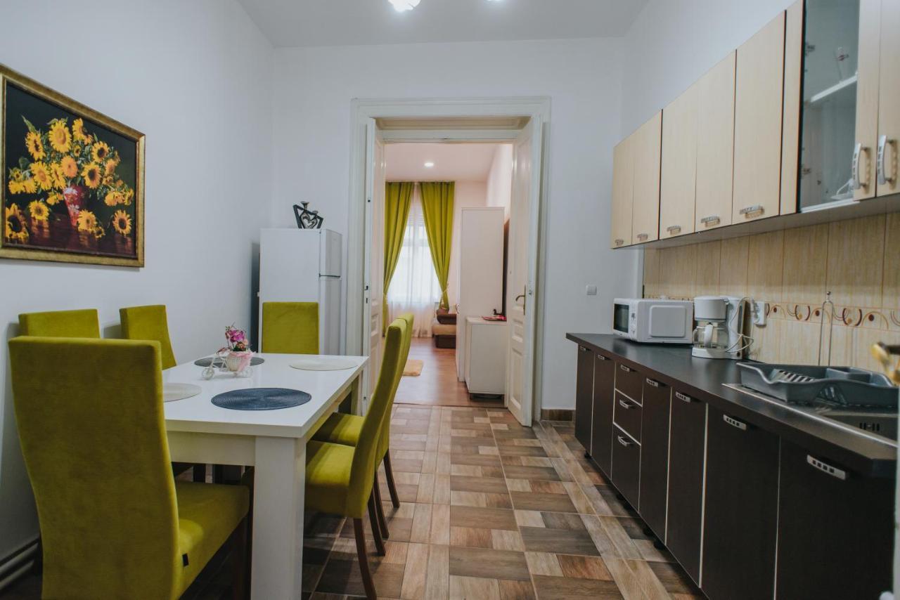 Noo'Vo Central Apartaments Oradea Extérieur photo